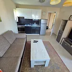 2 Apartment In Vila Marica