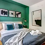 Centar White Apartment