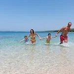 Lanterna Resort
