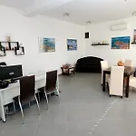 Apartments Kimi