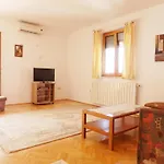 Apartment In Medulin With One-Bedroom 5