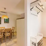 Awesome Home In Medulin With Wifi
