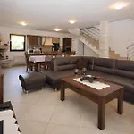 Lovely Home In Rebici With Kitchen