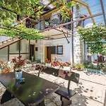 Cozy Apartment In Medulin With Wifi