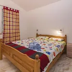 Gorgeous Home In Medulin With Kitchen