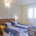 Gorgeous Home In Medulin With Kitchen