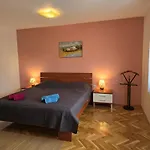 House Melly With Swimming Pool
