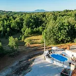 Apartments With A Swimming Pool Labin - 23022