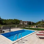 Villa Nia With Private Pool