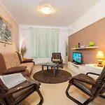 Apartment Romantik For Max 4 People, Kids Friendly With Playground And Pool