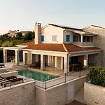 Beautiful Villa Torre III With Sauna In Tar