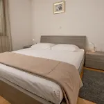 Apartment Oliva - Top Floor With Beautifull Sea View