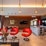 Amazing Villa In Linjan With Wifi And 4 Bedrooms