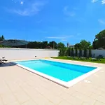 Ferienhaus Mit Privatpool Fuer 6 Personen Ca 130 Qm In Bale, Istrien Istrische Riviera