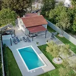 Ferienhaus Mit Privatpool Fuer 5 Personen Ca 55 Qm In Peroj, Istrien Istrische Riviera
