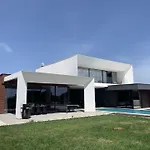 Ferienhaus Mit Privatpool Fuer 10 Personen Ca 250 Qm In Liznjan, Istrien Suedkueste Von Istrien