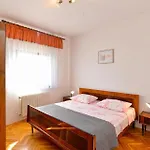 Ferienhaus Fuer 7 Personen Ca 120 Qm In Grandici, Istrien Bucht Von Rasa