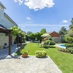 Beautiful Villa Captain Morgan With Pool In Kanfan