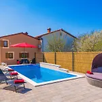 Villa Veronika, A Cozy And Charming Villa For Summer Holidays