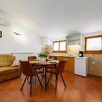 App Sadina With Private Pool And Garden