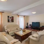 Villa Divina Comfortable Holiday Residence