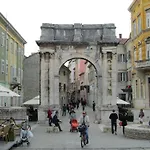 Apartment In Pula/Istrien 10864