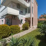 Apartment In Funtana/Istrien 31340