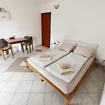 Casa Nostra II