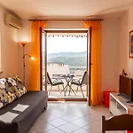 Apartment Nevera, Sea View And Private Parking
