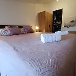Apartman L&V Sa Dvoristem I Hidromasaznim Bazenom