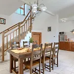 Villa Zaneta Comfortable Holiday Residence