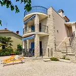 Apartment In Villa Moletto Seaside & Relax - 4 Guests