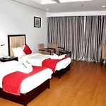 Triguna Clarks Inn Kurnool