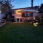 Studio Apartman Lilly With Private Parking In The Yard Of The House