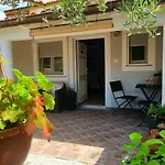 Lovely Guest House Veli Vrh