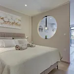 Delux Studio Apartment Aron With Free Parking