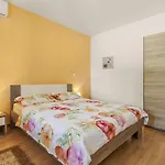 Villa Lilly Comfortable Holiday Residence