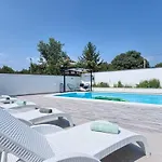Villa Barbara Comfortable Holiday Residence