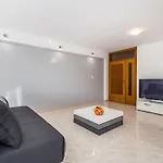 Bright And Modern Apartment With Private Terrace