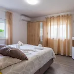 Pet Friendly Home In Pula With Wifi