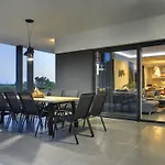 Villa Una Comfortable Holiday Residence