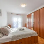 Comfortable Apartments In Peroj Near The Sea