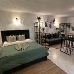 Apartment Avareen Verde Old-Town 150M To The Sea