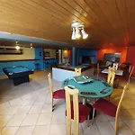 Villa Vedorna - Large Luxury House With Pool, Wellness Room With Jacuzzi & Sauna, Game Room, Children'S Playground & Bbq, Pomer, Istria