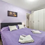 Apartman Tromba Near The Sea