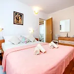 Apartment And Room Josip