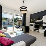 Villa Rose Near Labin - Rabac For 4 People With Playground And Private Pool