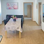 Vila S Privatnim Bazenom