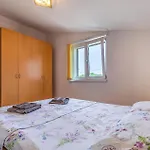Nice Apartment In Pula With Kitchen