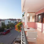 Apartments Paola